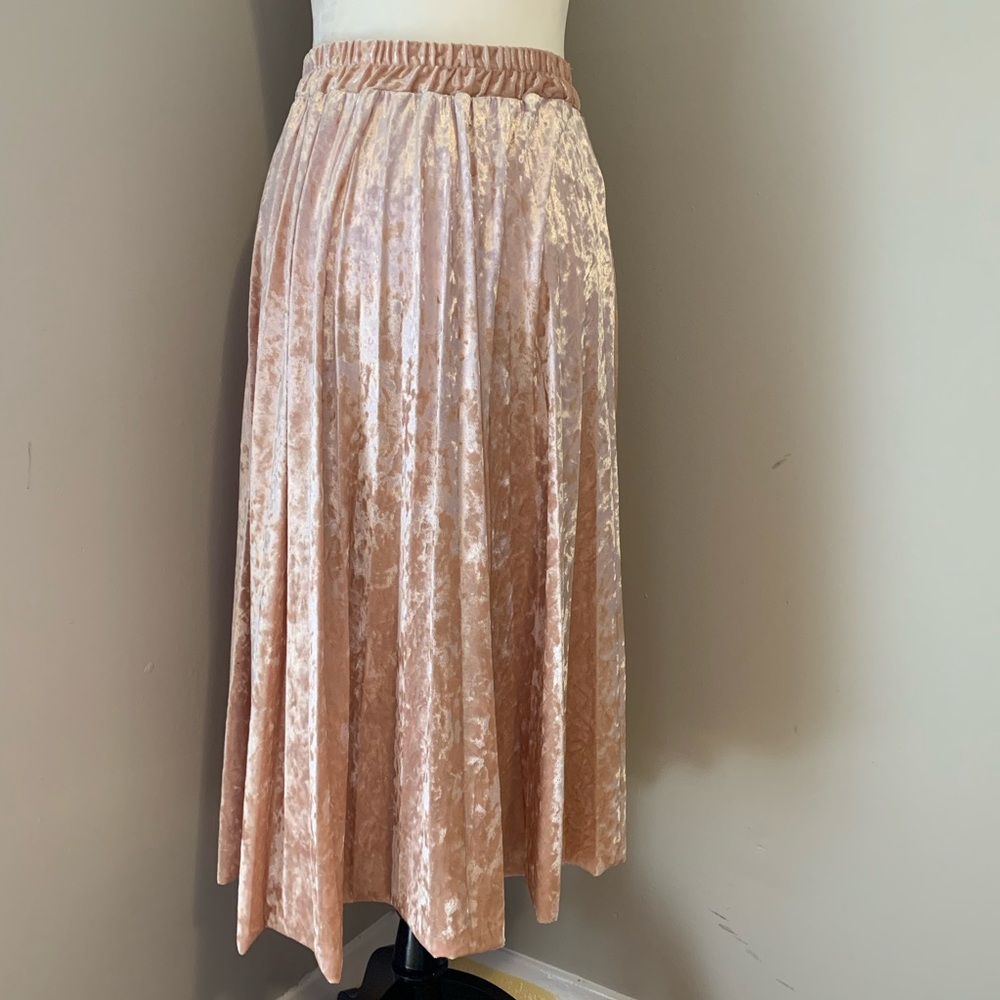 Miami | Rose Gold Crushed Velvet Pleated Skirt